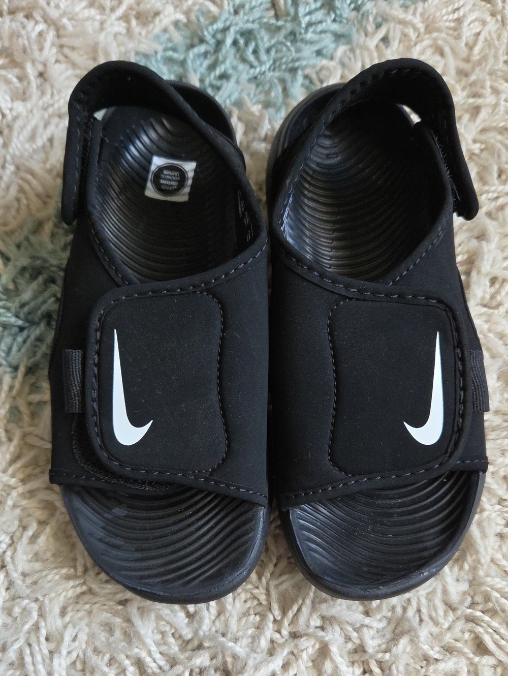 Nike Black Kids' Velcro Slide Sandals with White Swoosh Nike Sunray Adjust EUC